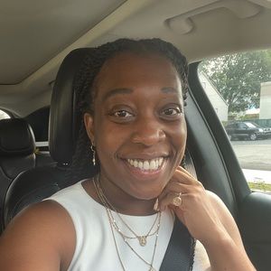 Meet your Posher, Edjah